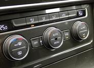 Volkswagen Golf 16