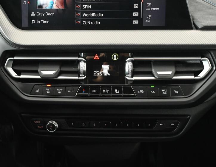 BMW Řada 2 21