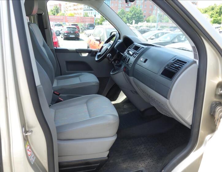 Volkswagen Transporter 11