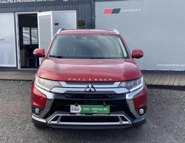 Mitsubishi Outlander 2