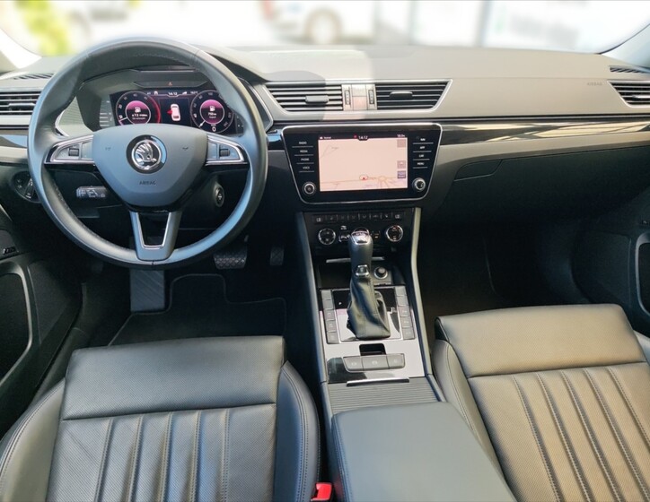 Škoda Superb 8