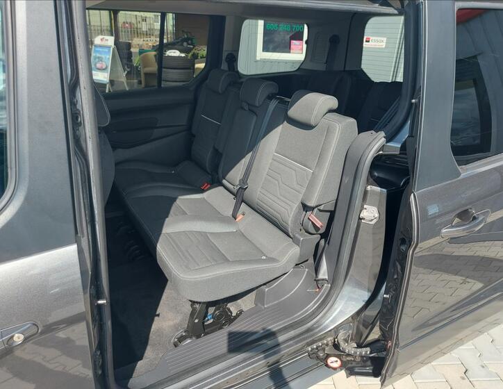 Ford Tourneo Connect 11