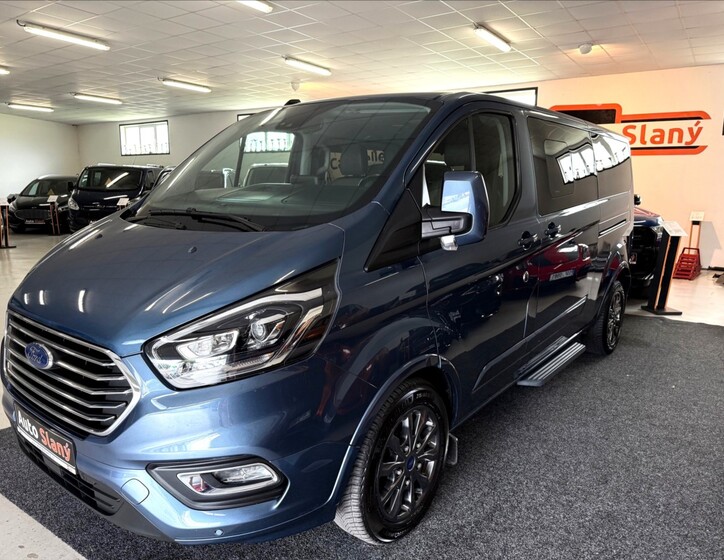 Ford Tourneo Custom 1