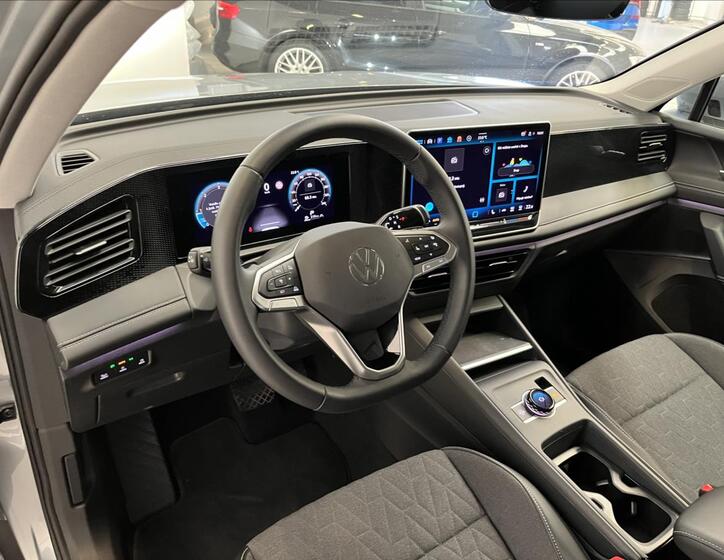 Volkswagen Tiguan 6