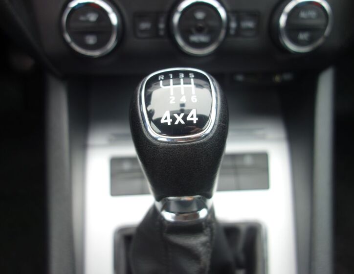 Škoda Octavia 16