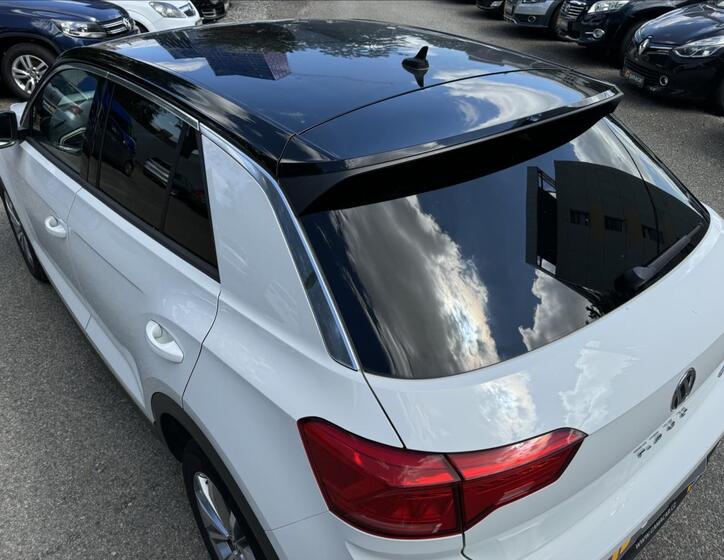 Volkswagen T-Roc 7