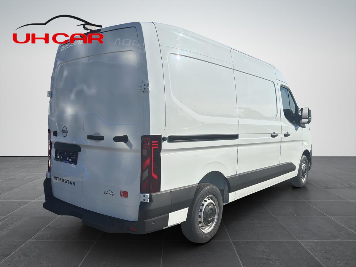 Nissan Interstar