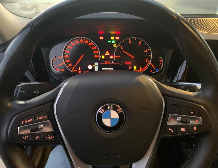 BMW Řada 3 8