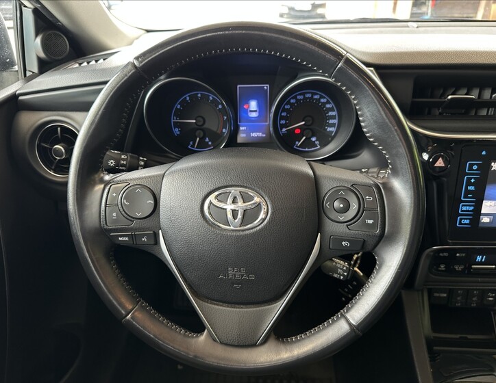 Toyota Auris 10