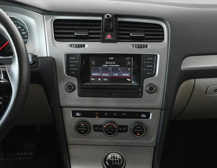 Volkswagen Golf 12