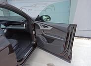 Audi Q8 27