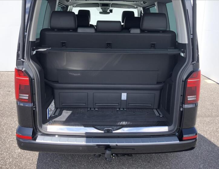 Volkswagen Multivan 11