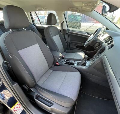 Volkswagen Golf 25