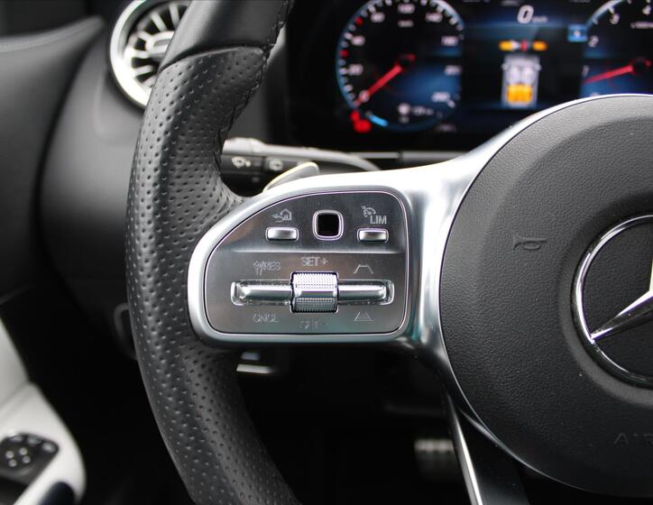 Mercedes-Benz GLA 16