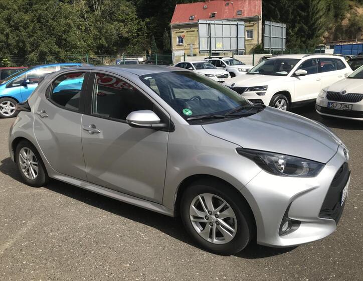 Toyota Yaris 4
