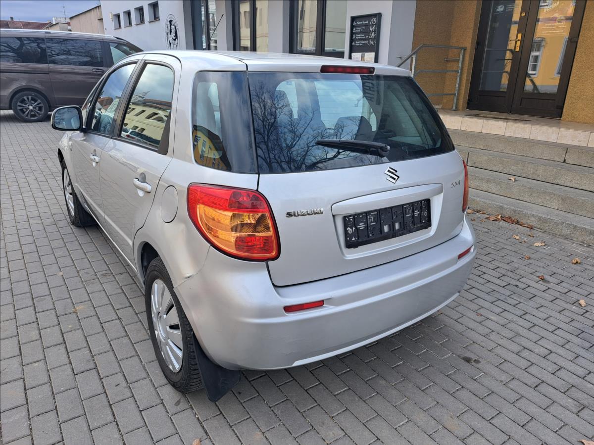 Suzuki SX4