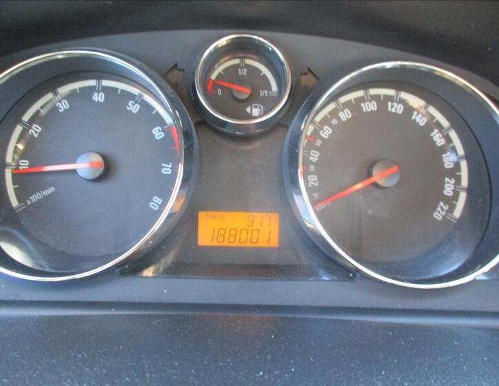 Opel Antara 14