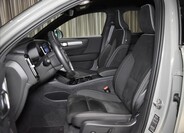 Volvo XC40 8