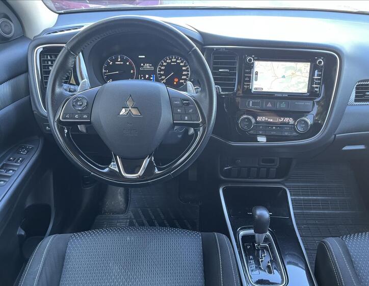 Mitsubishi Outlander 11