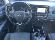 Mitsubishi Outlander 11