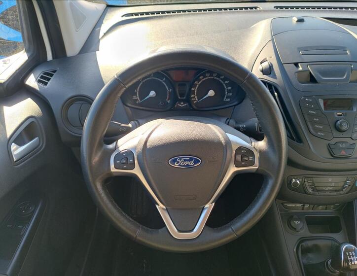 Ford Tourneo Courier 15