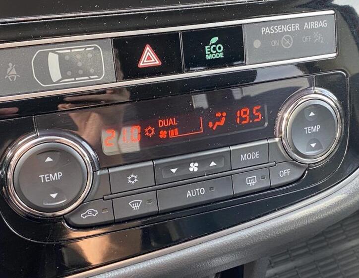 Mitsubishi Outlander 26