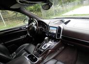 Porsche Cayenne 14