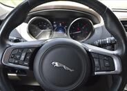 Jaguar F-Pace 19