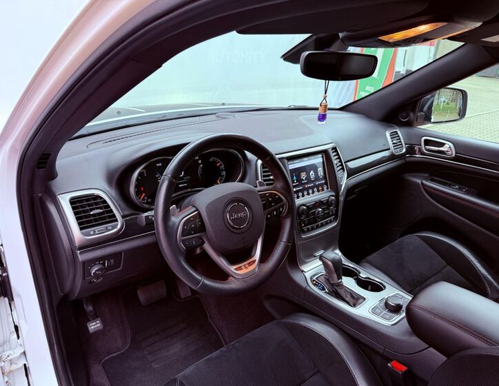 Jeep Grand Cherokee 21