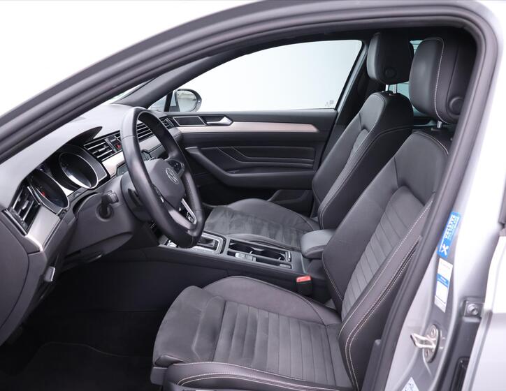 Volkswagen Passat 11