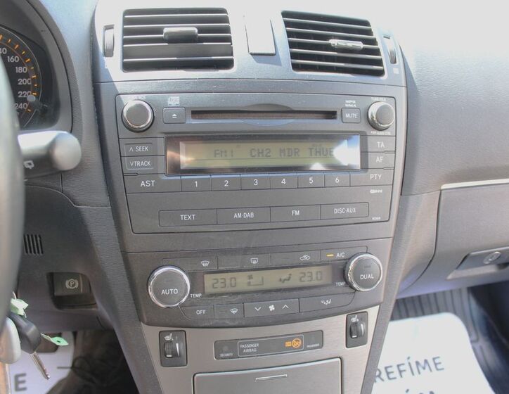 Toyota Avensis 18