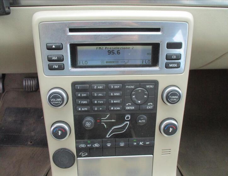 Volvo XC70 14