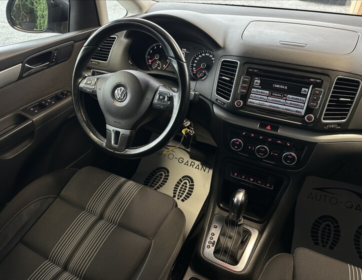 Volkswagen Sharan 8