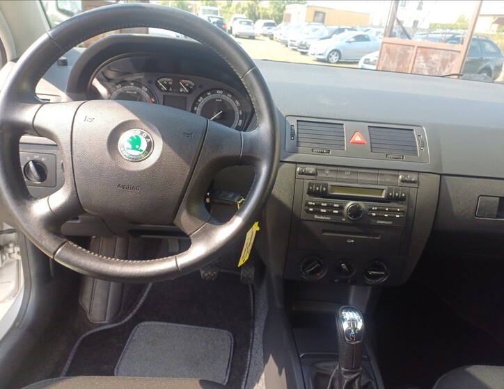 Škoda Fabia 16