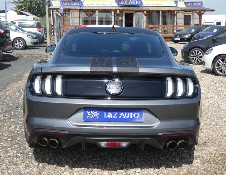 Ford Mustang 5