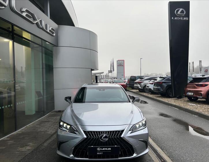Lexus ES 300h 6