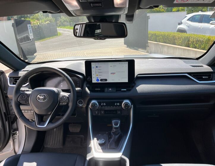 Toyota RAV4 18