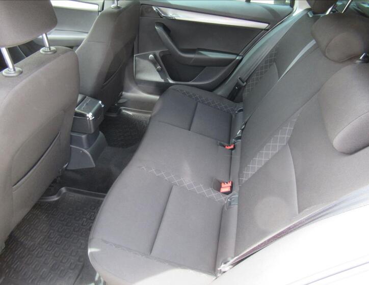 Škoda Octavia 10