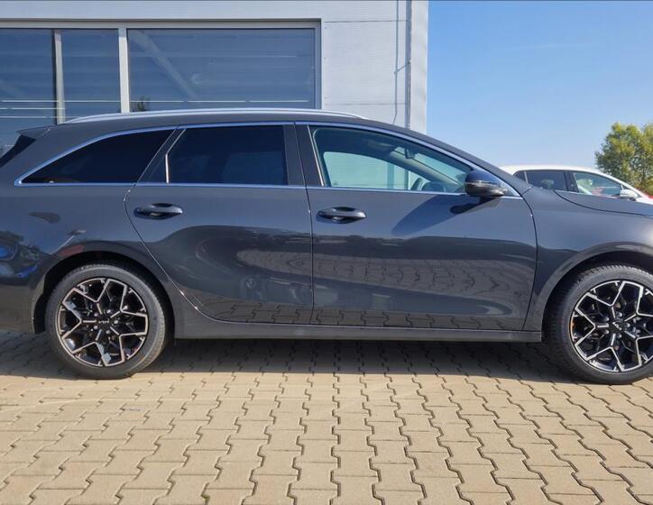 KIA Ceed 4