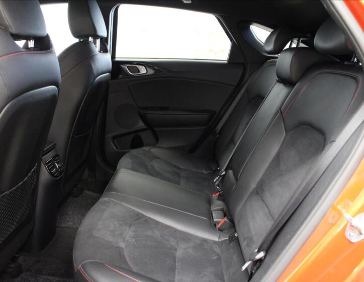 KIA ProCeed 14