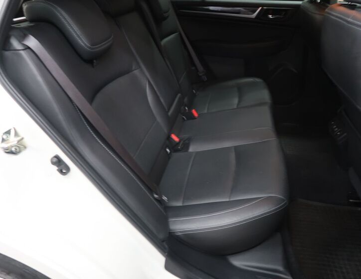 Subaru Outback 12