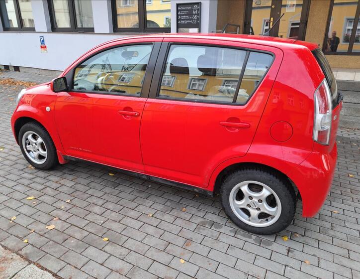 Daihatsu Sirion 7