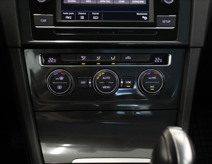 Volkswagen Golf 11