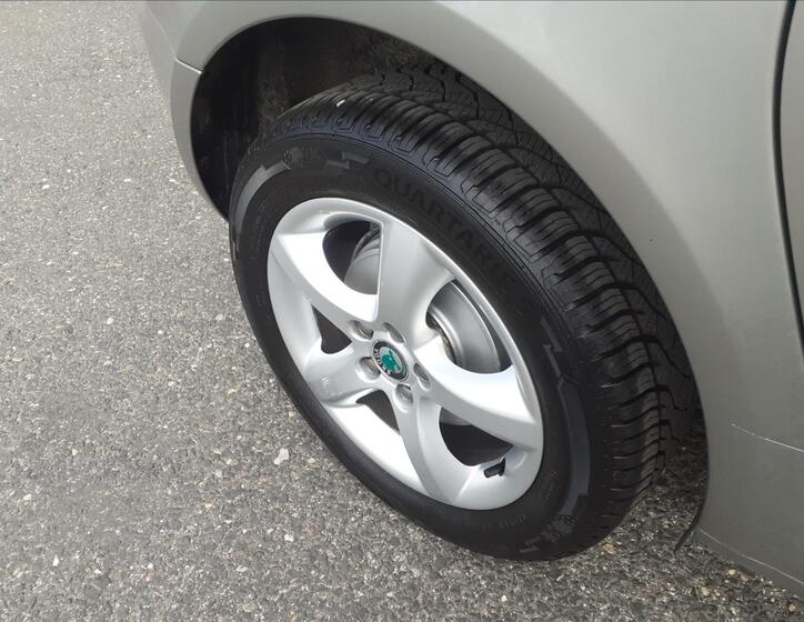 Škoda Roomster 12