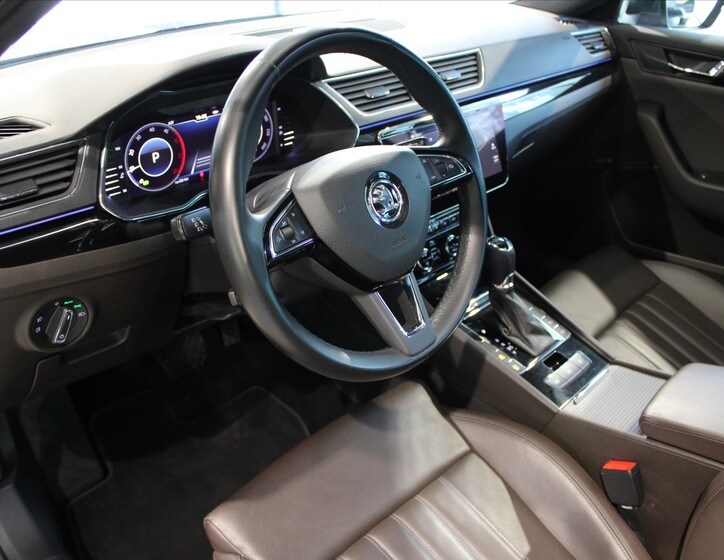 Škoda Superb 13