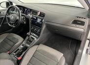 Volkswagen Golf 24