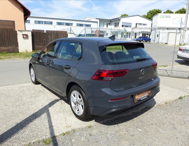 Volkswagen Golf 8