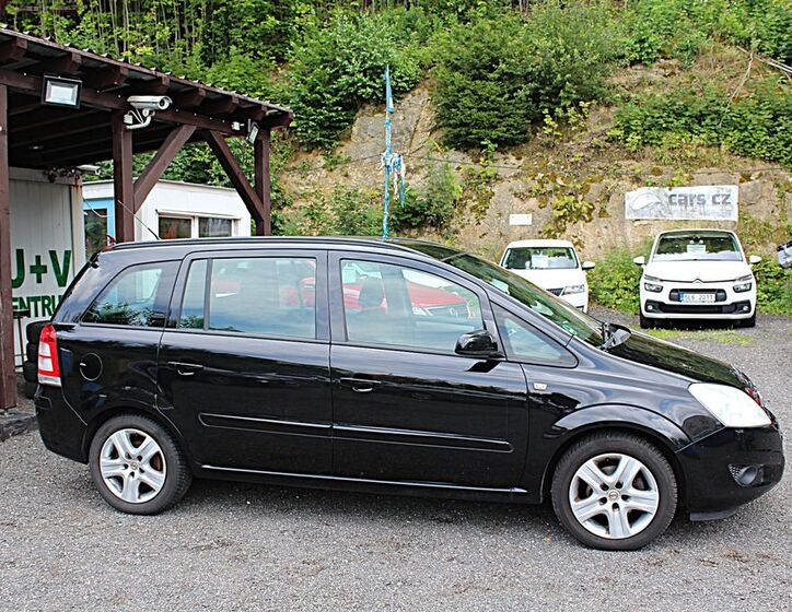 Opel Zafira 4