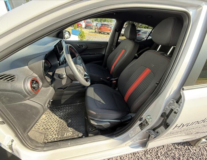 Hyundai i10 8
