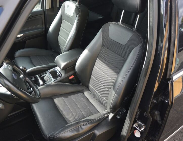 Ford Galaxy 11